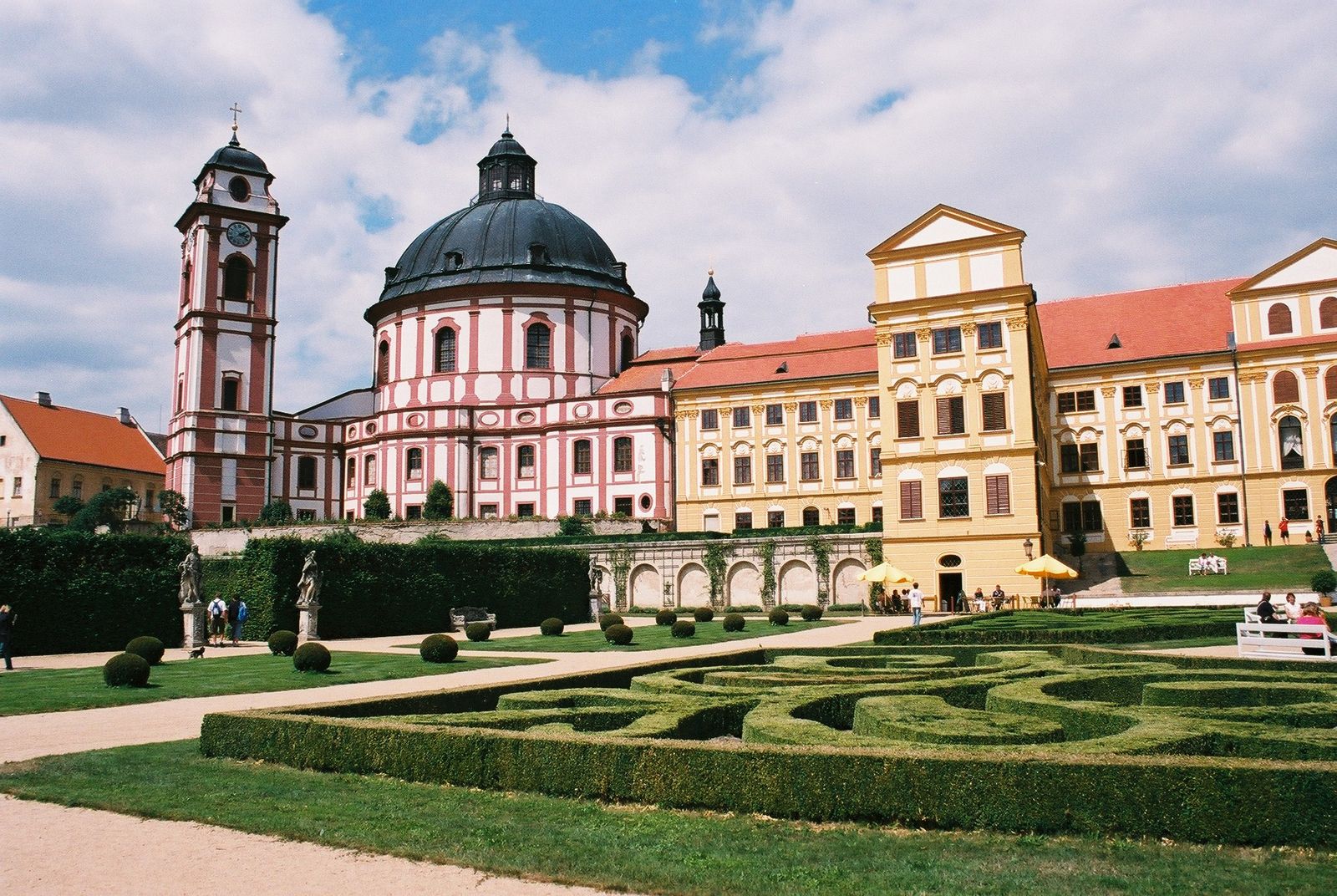 Okolí a&nbsp;výlety